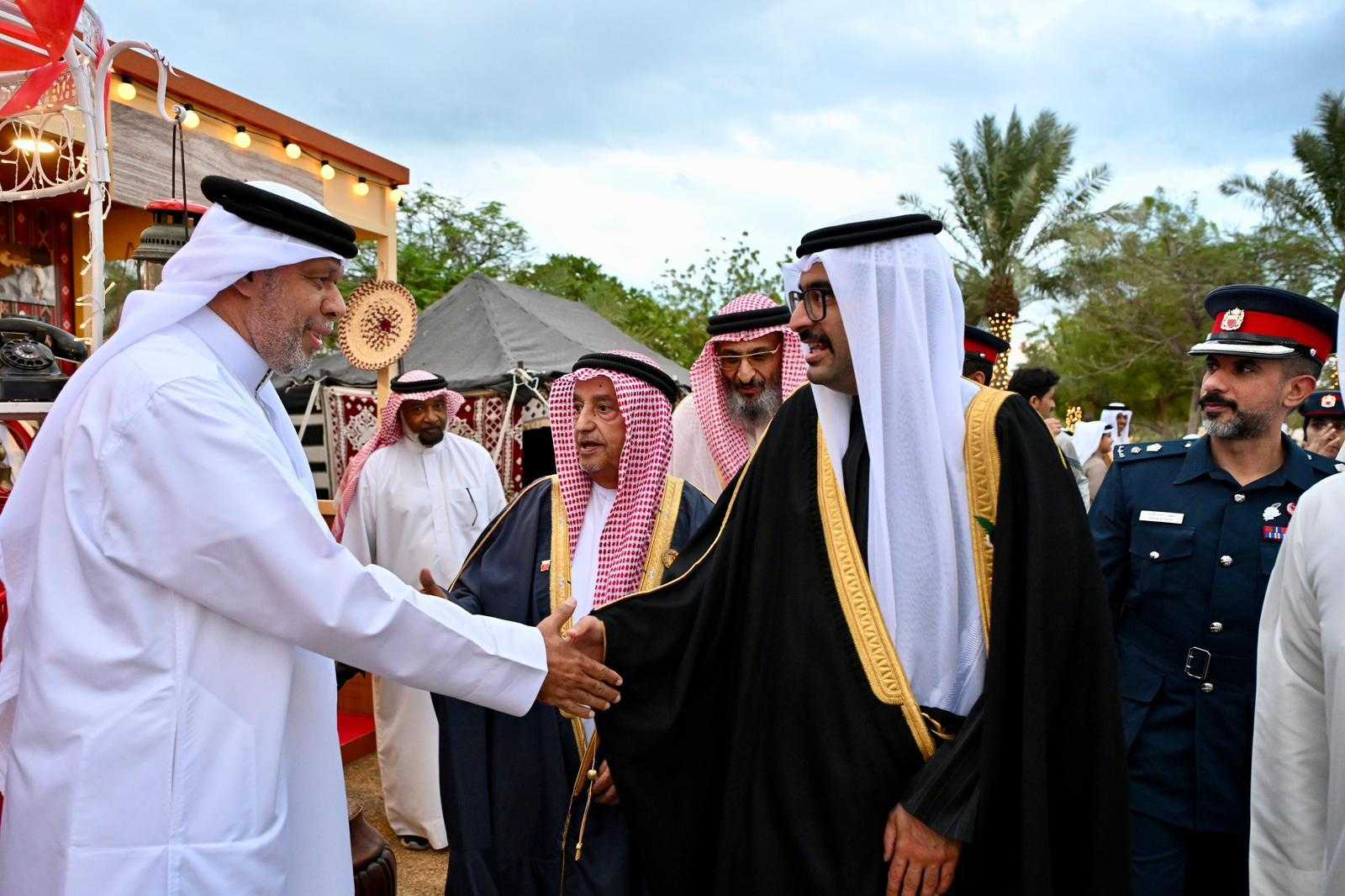 بمشاركة واسعة من الأهالي والمواطنين .. سمو محافظ الجنوبية يشهد فعاليات مهرجان أعياد الجنوبية بمناسبة الأعياد الوطنية المجيدة<